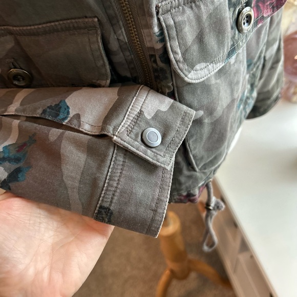 Jolt Floral Camo Utility Jacket Size Small - Picture 5 of 10